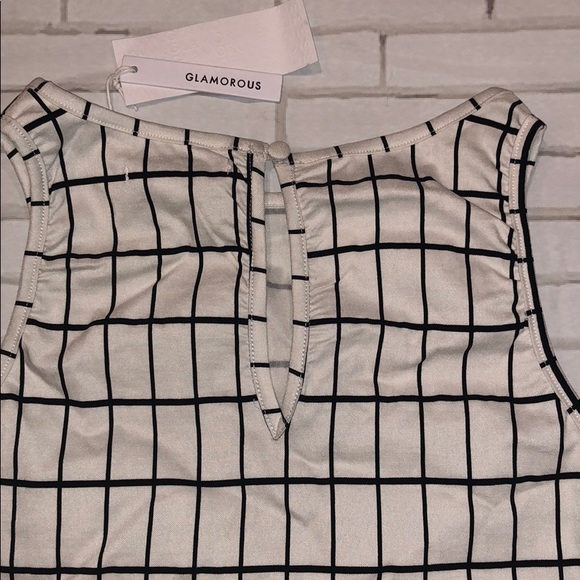 🆕Glamorous Grid Crop Top - White & Black - Picture 7 of 10